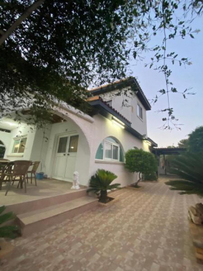 Emilia Villa